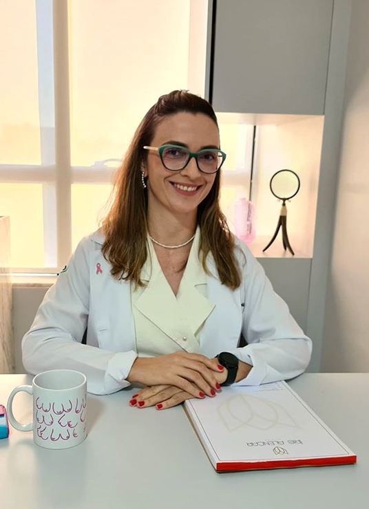 Dermatologista em Maceió | DRA. LÍGIA TEIXEIRA